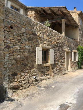 Charmante maison avec jacuzzi à 10mn d'Uzès !